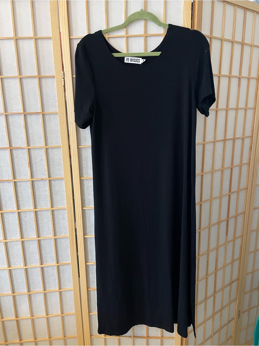 Fighting Eel Black Short-Sleeve Midi Dress